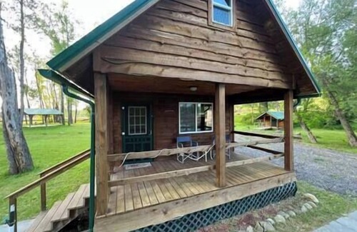 Belfast Cabin | :)Riverfront Peace | 4QB/Slp8 | Relax & Recharge #3