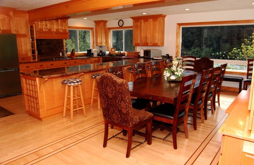 Crescent City House | Riverfront Redwood Retreat Nestled in Nature