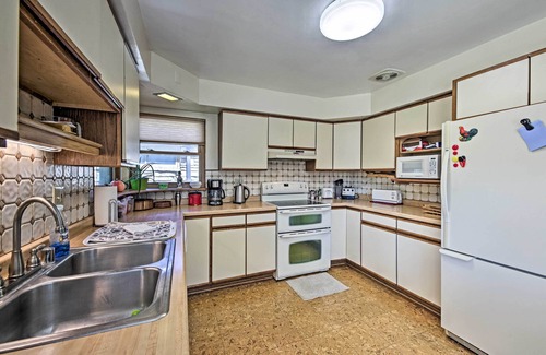 Glendale House | Riverfront Retreat ~ 4 Mi to Downtown Milwaukee!