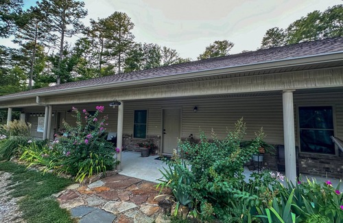 Mount Ida House | Riverglen Estate ~ Private Family-Owned 45a w/Cabin, River, Bluffs, Walk Trails