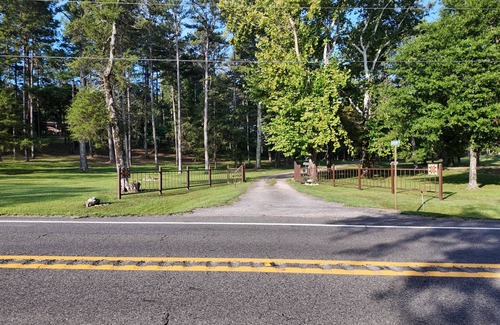 Mount Ida House | Riverglen Estate ~ Private Family-Owned 45a w/Cabin, River, Bluffs, Walk Trails