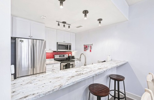 The Blue Mountains Condo | Rivergrass Hot Tub, Pool, Clean, Lovely, Great Location
