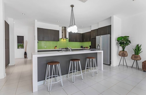 Moama House | Riverlyne - Riverfront Holiday Home