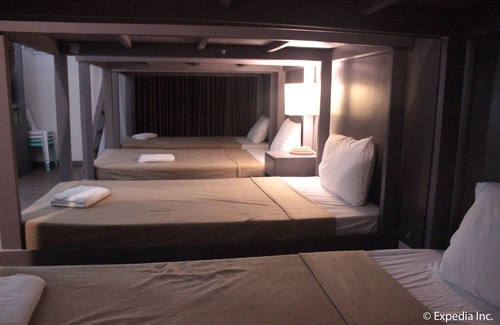 Sarrat Hotel | Rivermount Hotel and Resort