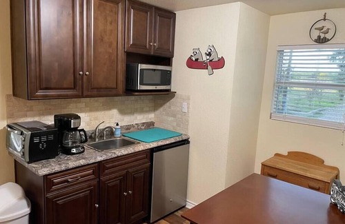 Bastrop Apartment | RiverNook Pet Friendly Zen River Retreat