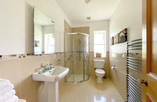 Carndonagh Bed & Breakfast | Riversdale Country House - Deluxe King Room