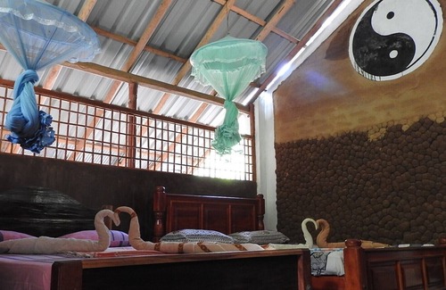 Debarawewa House | Riverside Cabana Yala