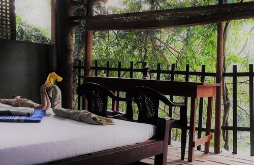 Debarawewa House | Riverside Cabana Yala