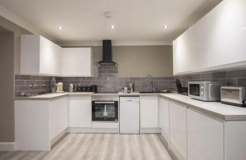 Grove Apartment | Riverside Central Kingston Flat 1B