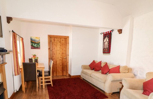Glenties Cottage | RIVERSIDE COTTAGE, family friendly in Glenties, County Donegal