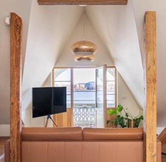 Kipsala Apartment | Riverside flat with a beautiful view over Rīga