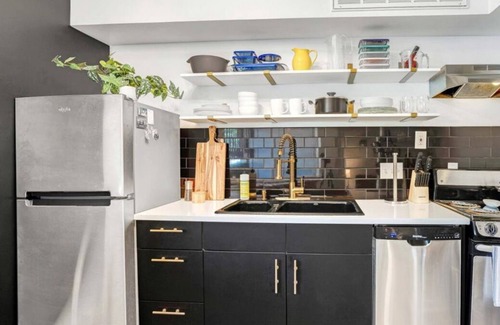 Riverside Condo | Riverside Gem for 4 | Swimming Pool + Free Parking
