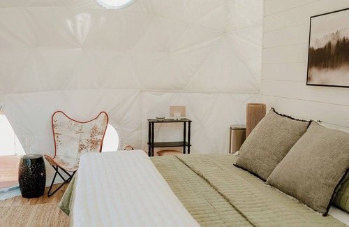 Waynesboro Resort | Riverside Glamping Geodome on Buffalo River - Romantic Getaway