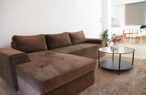 Florina Apartment | Riverside