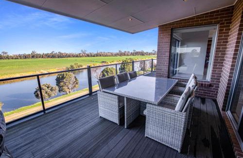 Eastwood House | Riverside Haven