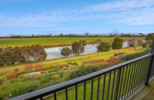 Eastwood House | Riverside Haven