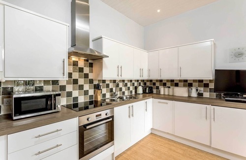New Forest District Ski Chalet | Riverside Lodge and Camping Pod in the New Forest