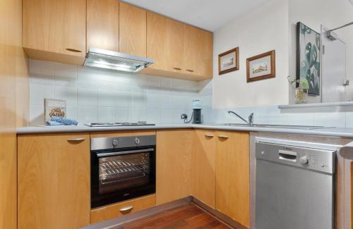 East Perth Apartment | Riverside Panorama Suite Spectacular City Living