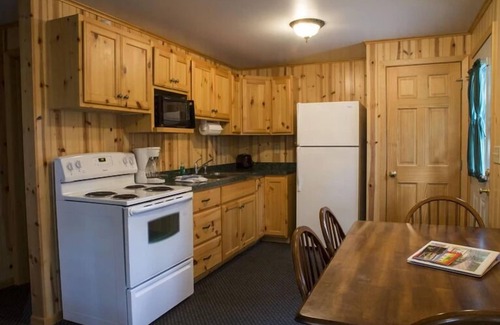 Park Rapids Cabin | Riverside Point Resort Cabin 7! Swim, dine, Adventure+