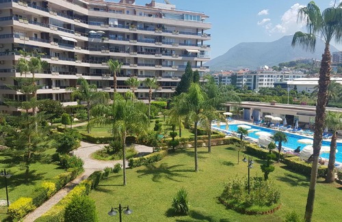 Tosmur Belediyesi Apartment | Riverside Resort Property