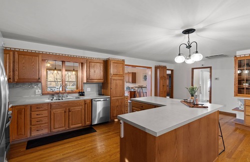 Mattawana House | Riverside Retreat | Fishing | Hot Tub - Sleeps 20+