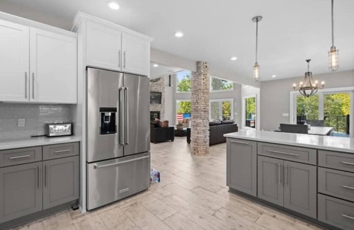 Van Buren Cabin | Riverside Retreat!