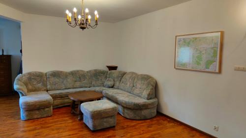 Goniadz Villa | Riverside Stay at Stary Rynek - billiards, foosball and arcade games