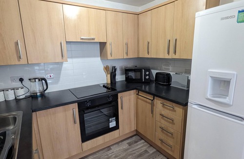 Greenhithe Apartment | Riverside Stay Near London Great Value