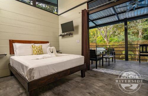 Valle Pura Vida Bed & Breakfast | Riverside Villas