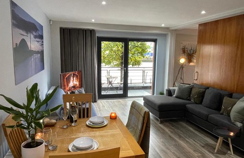 North West Apartment | Riverside West End Apartment