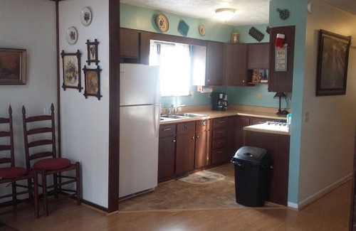 Hood House | Riversong Chalet- Social Distancing at Its Finest!