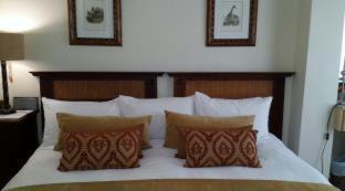 Claremont House | Riversong Guest House