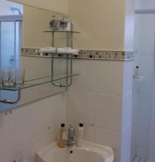 Claremont House | Riversong Guest House