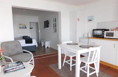 Laaiplek House | Rivertides Self Catering Guest House