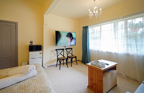 Nambucca Heads Bed & Breakfast | Riverview Boutique Motel