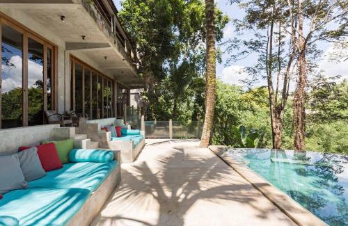 Pejeng Kawan Villa | RiverView Gardens