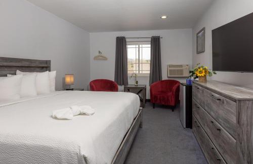 Pagosa Springs Hotel | RiverWalk Inn