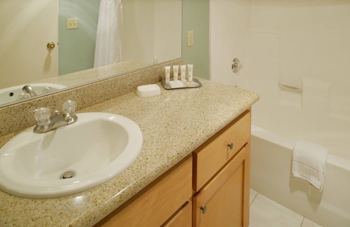 San Diego Country Estates Resort | Riviera Oaks Resort