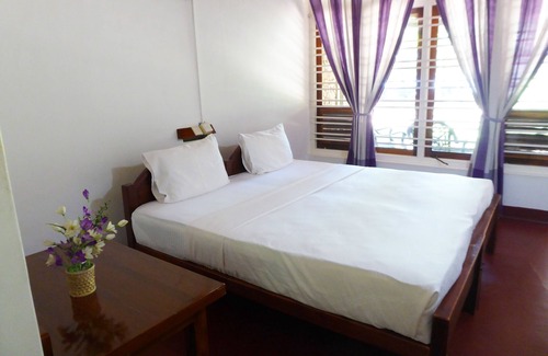 Manmunai North Hotel | Riviera Resort