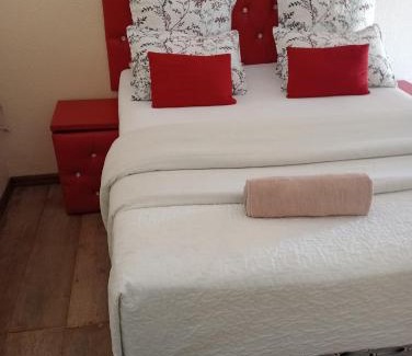 Mahikeng Apartment | Rizhatchguest