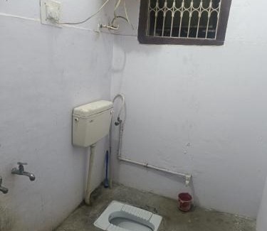 Muzaffarpur House | RK Bhawnan