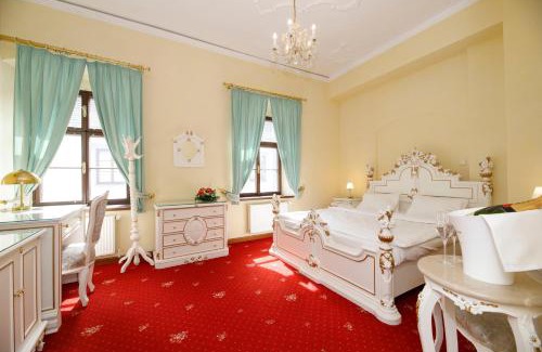 Cesky Krumlov Hotel | Rožmberský dvůr