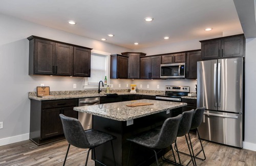 Cowanesque Apartment | Roadhaus South - A Classy and Pet Friendly Escape!