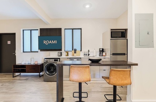 Midtown Apartment | Roami at The Palace | 2 Bedroom | Queen #15
