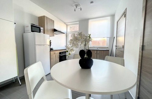 Ransart House | Robert 20 Brussels-charleroi-airport