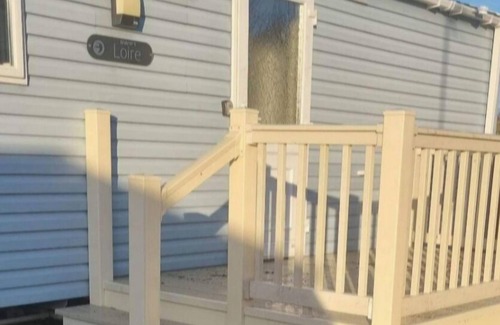 Gwaenysgor Near Prestatyn House | Robin hood rhyl, dog friendly, wifi, decking