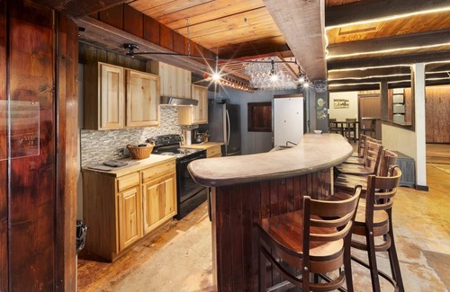 Union Cabin | Robinhood Village Resort