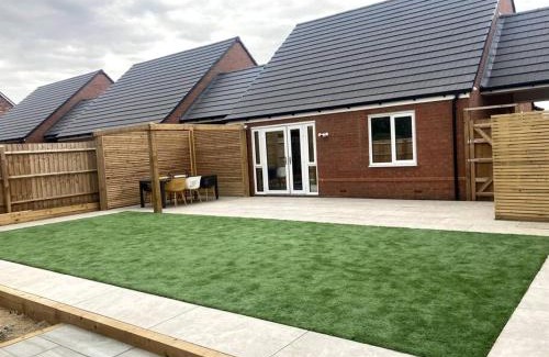 Great Houghton House | Robins Nest Luxury Bungalow