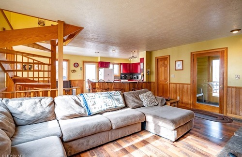 Northface House | Robyn`s Nest - 304 Slopeside Road
