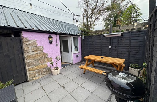 Brynsiencyn Cottage | Robyn’s Retreat – Cosy Hideaway Perfect for Explor